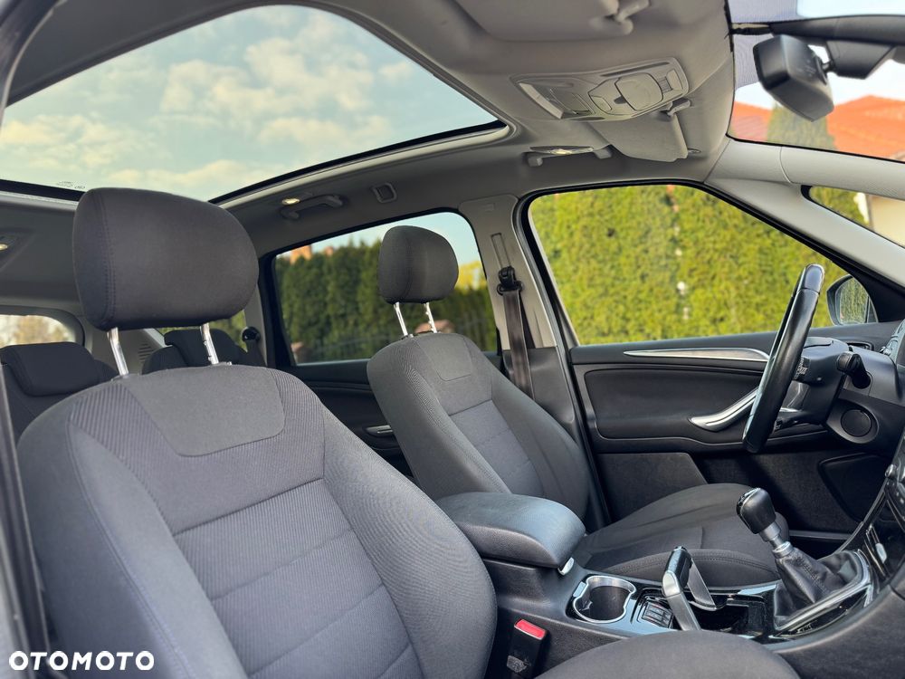 Ford S-Max - 22