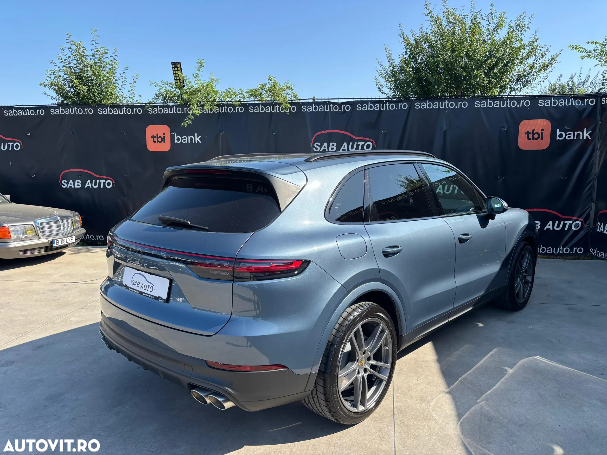 Porsche Cayenne S - 6