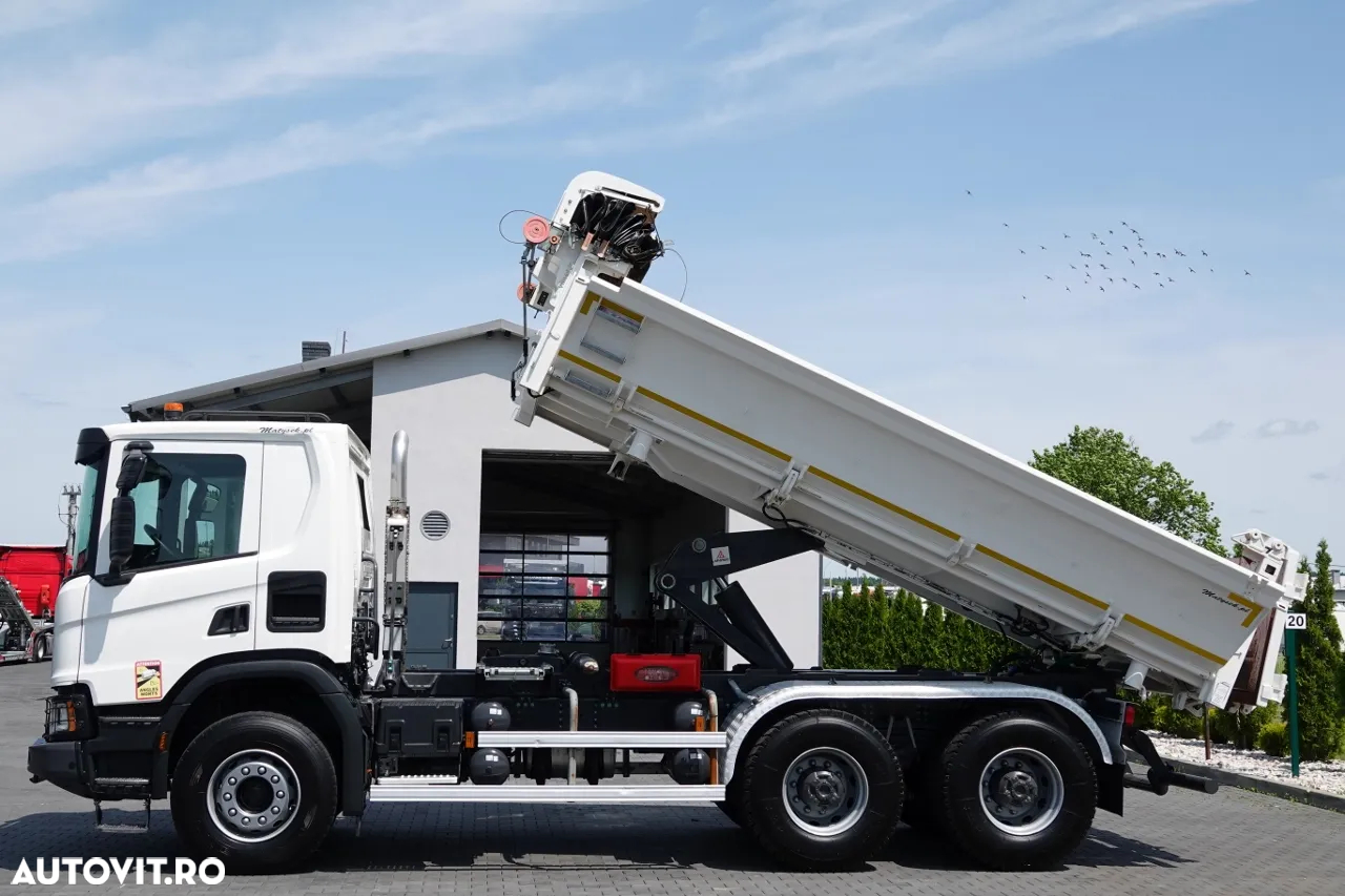Scania P 370 XT / 6x4 / BASCULANTE / HYDROBOARD / BORDMATIC / 2021 - 2