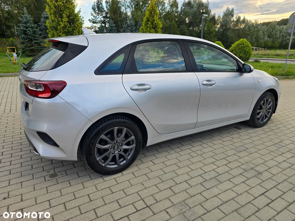 Kia Ceed 1.4 CVVT Fifa World Cup Edition - 17