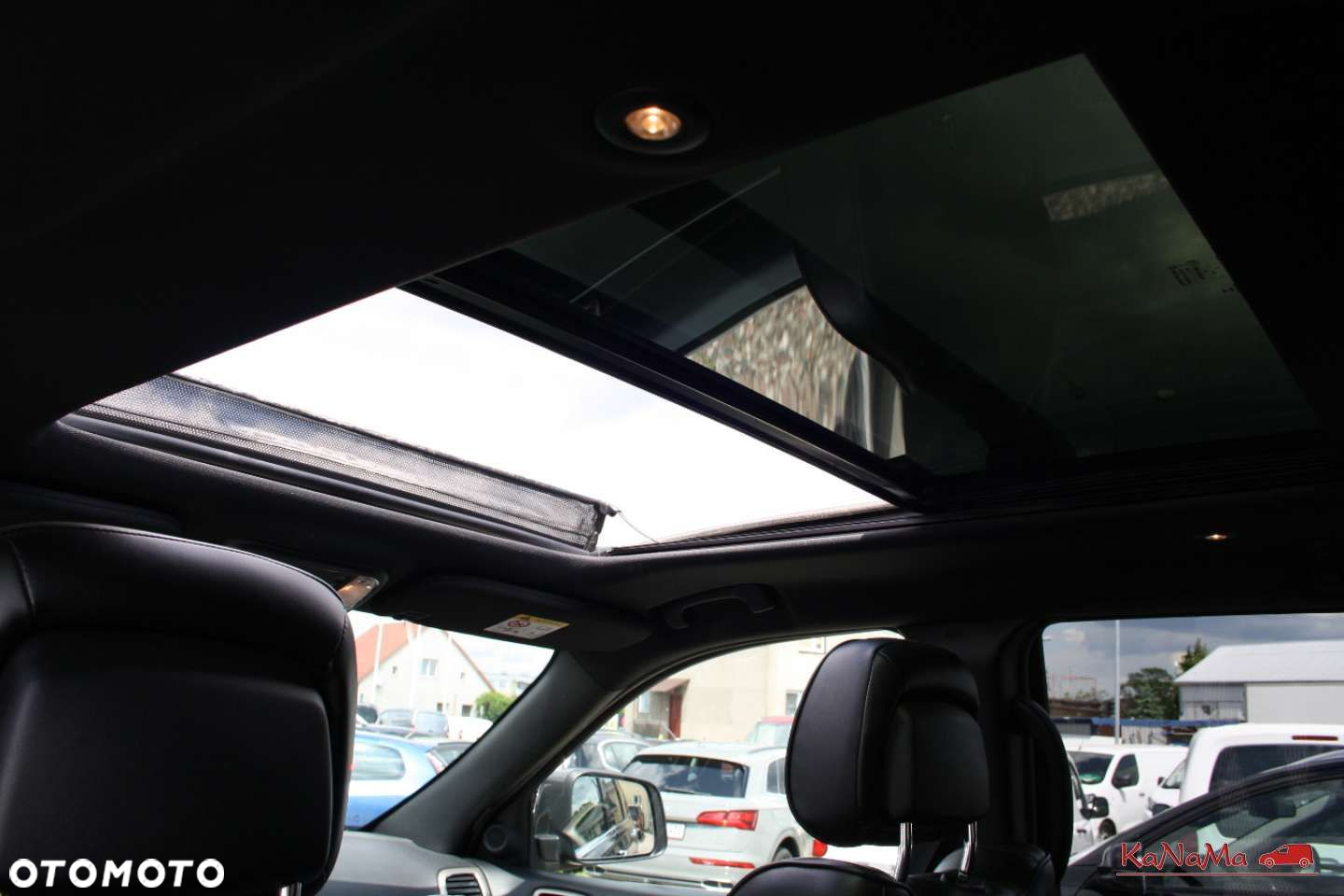 Jeep Grand Cherokee - 33