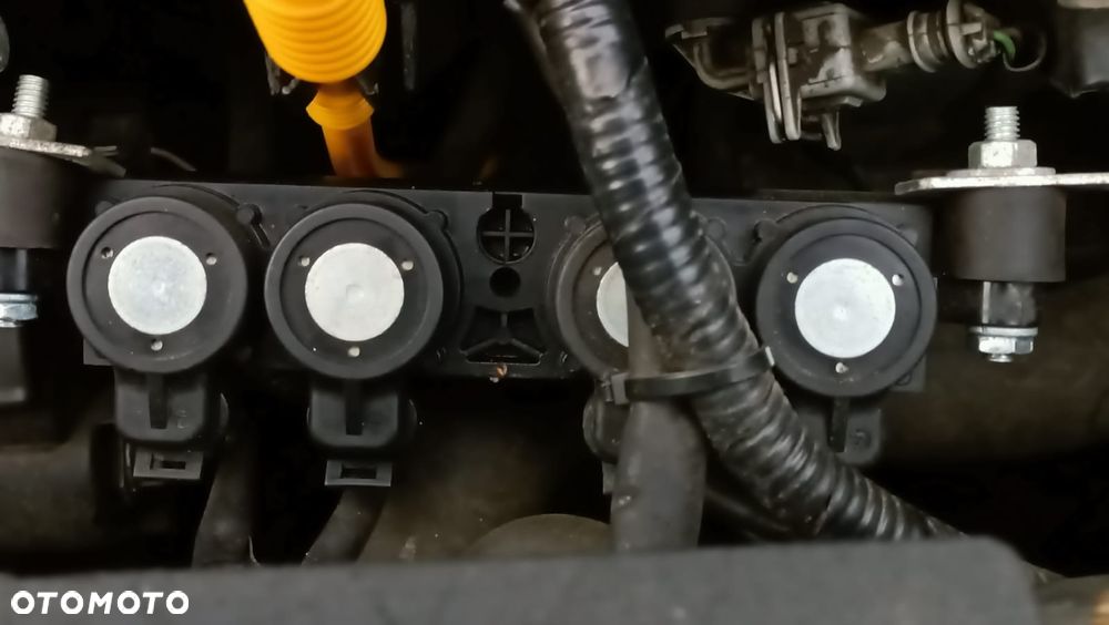 Renault Clio 1.2 16V 75 Collection - 19