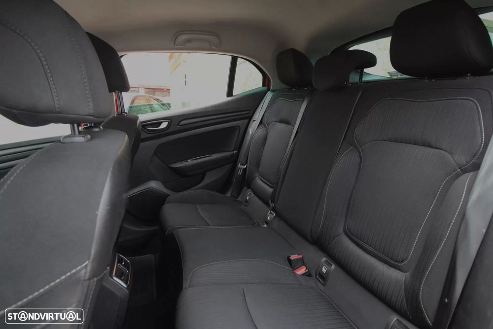 Renault Mégane ENERGY TCe 130 Start & Stop Paris - 8