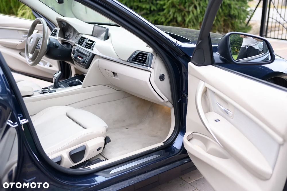 BMW Seria 3 - 30