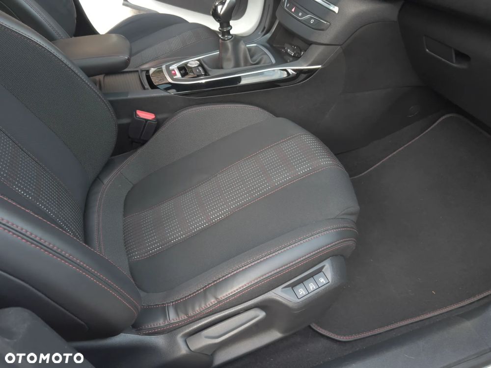 Peugeot 308 BlueHDi FAP 120 Stop&Start GT-Line Edition - 18