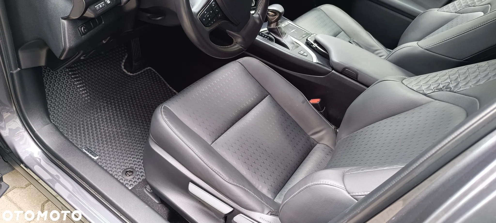 Lexus UX 250h GPF F Impression 2WD - 20