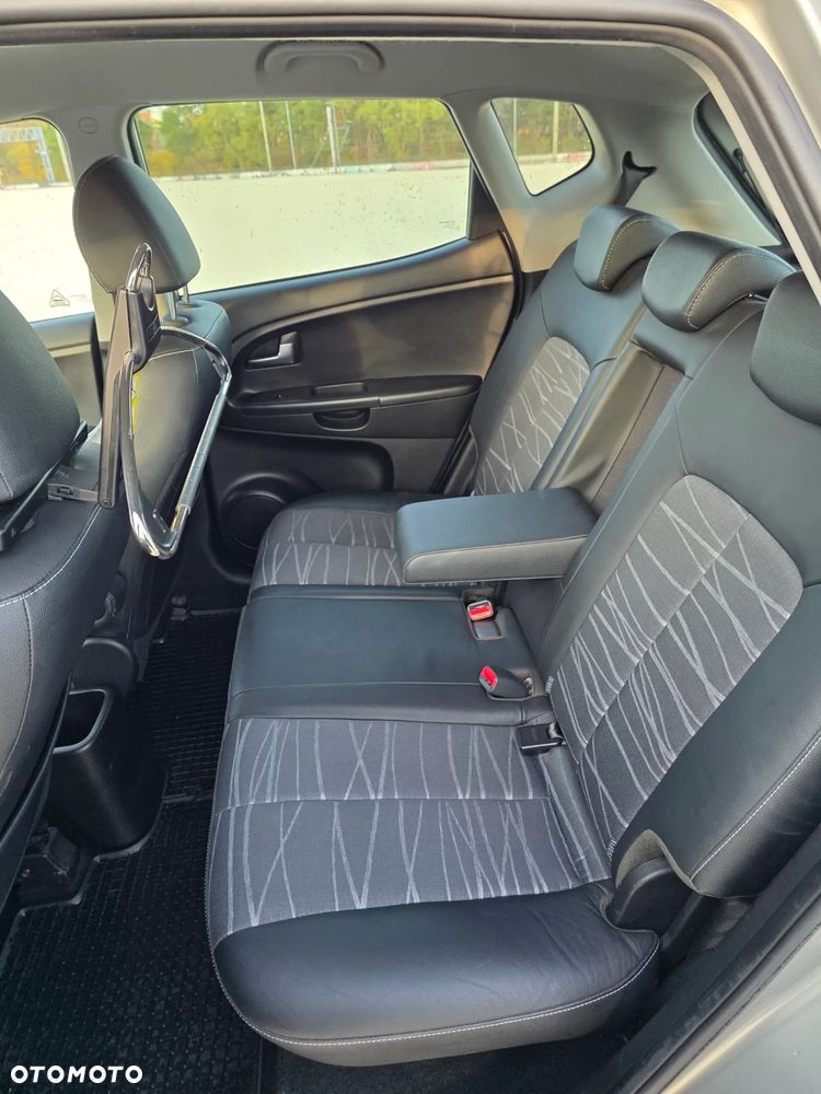 Kia Venga 1.4 Business Line - 16