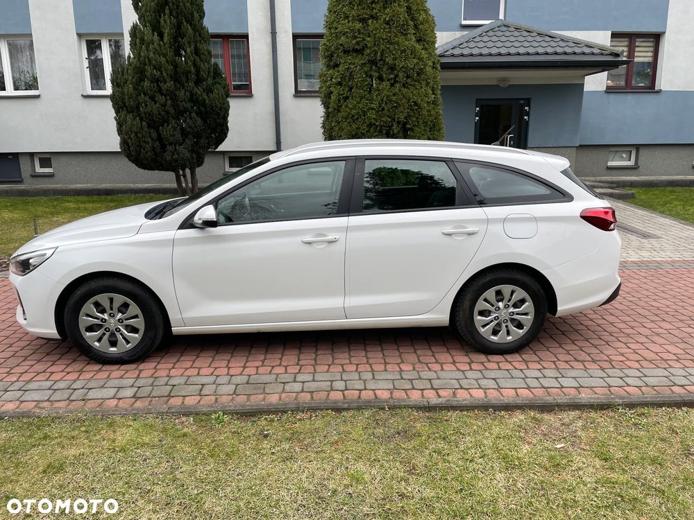 Hyundai i30 1.0 T-GDI Family - 4