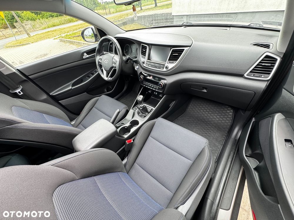 Hyundai Tucson 2.0 CRDI BlueDrive Style 2WD - 8