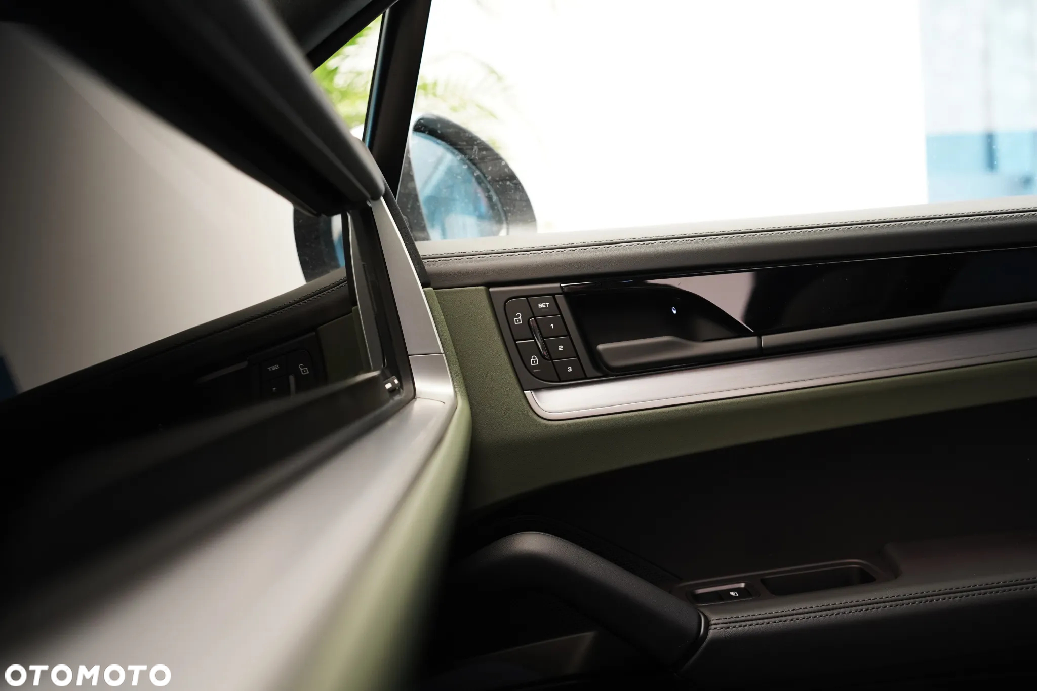 Porsche Cayenne - 17