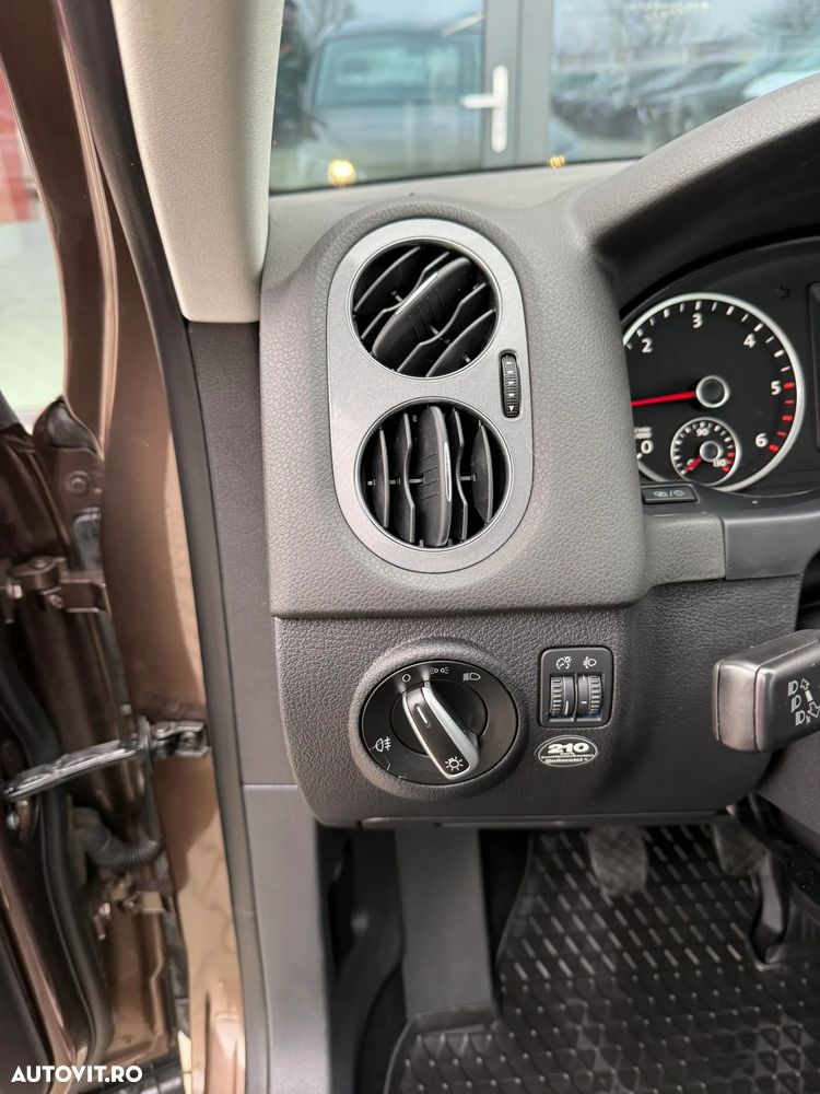 Volkswagen Tiguan 2.0 TDI DPF 4Motion BlueMotion Technology Track & Style - 21