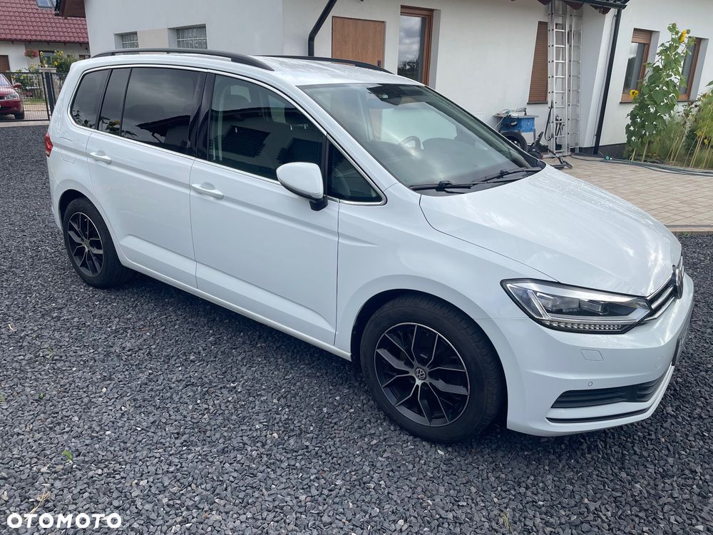 Volkswagen Touran - 19