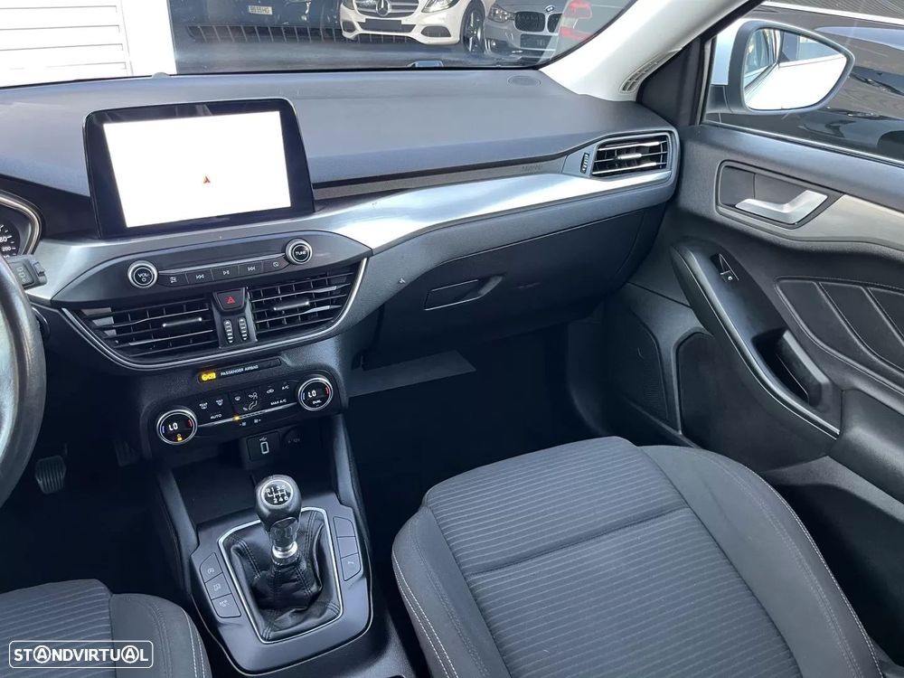 Ford Focus SW 1.5 EcoBlue S&S TITANIUM DESIGN - 52