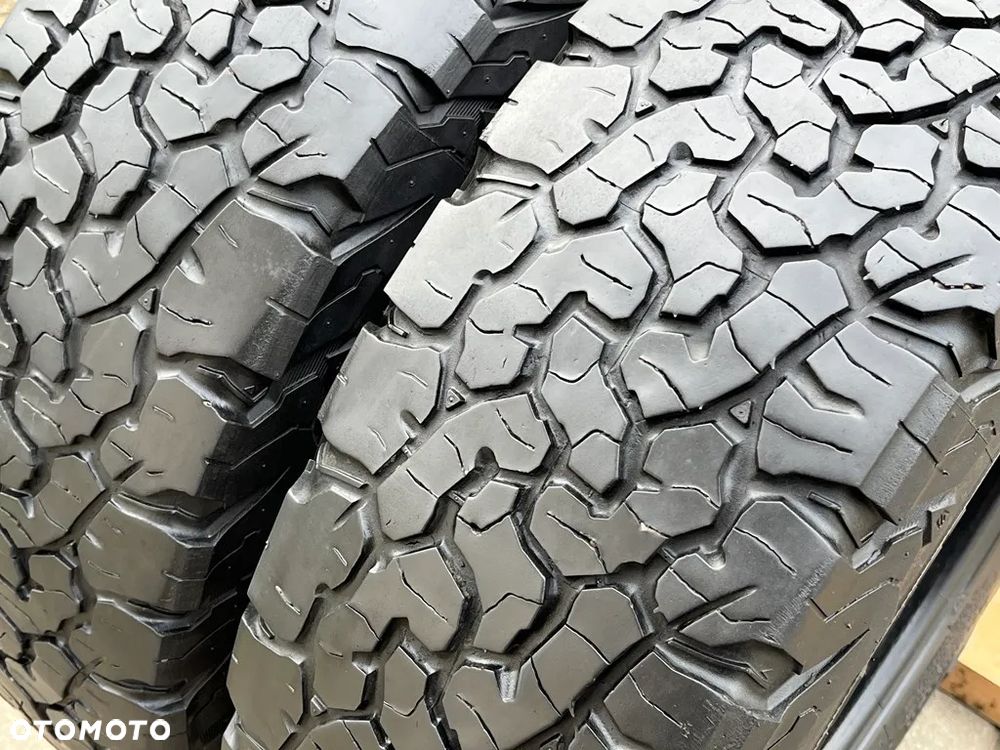 DWIE CAŁOROCZNE OPONY TERENOWE BFGOODRICH 215/65 R16 ALL TERRAIN T/A KO2 7 MM BIEŻNIKA 2022 ROK WIELOSEZON - 3