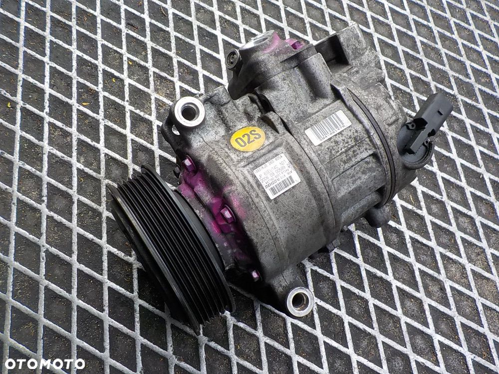 AUDI A3 II 8P 1.8 TFSI SPRĘŻARKA POMPA KLIMATYZACJI 8J0260805A - 1