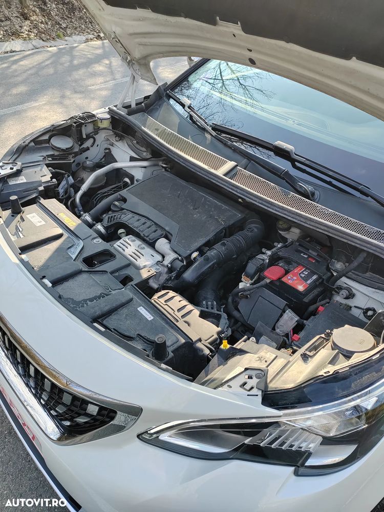 Peugeot 3008 PureTech 130 Stop & Start GPF EAT8 Crossway - 29