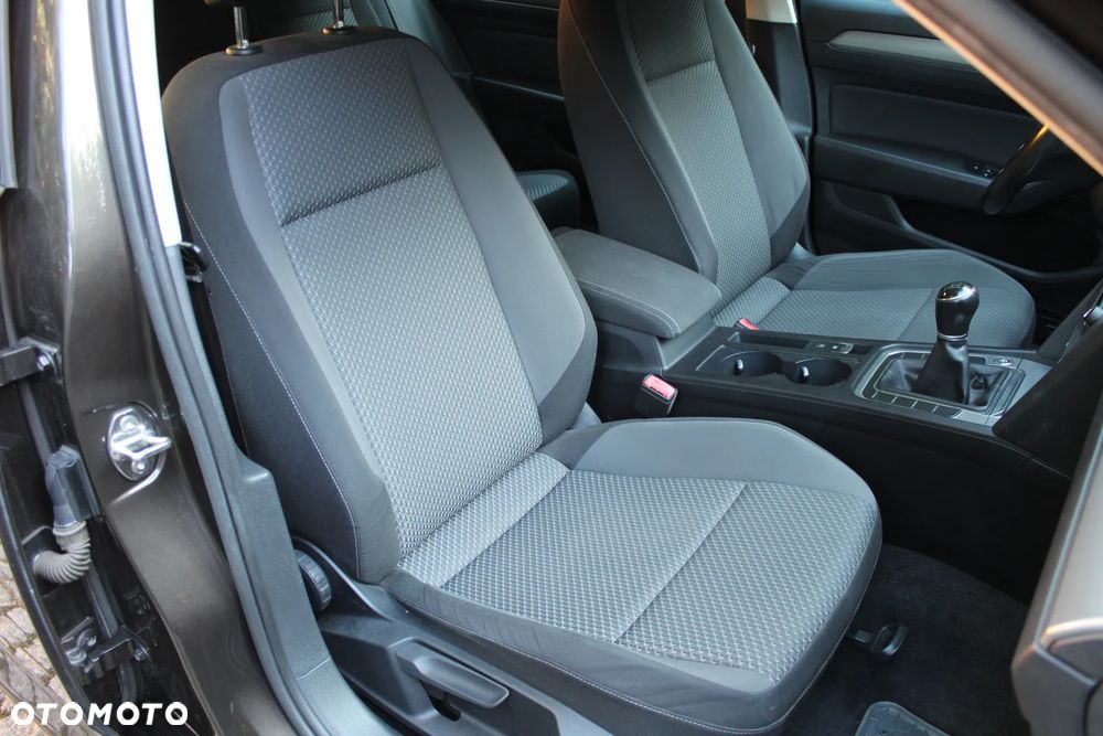 Volkswagen Passat 2.0 TDI BMT Comfortline - 8