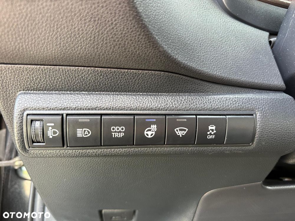 Toyota Corolla 2.0 Hybrid Style - 18