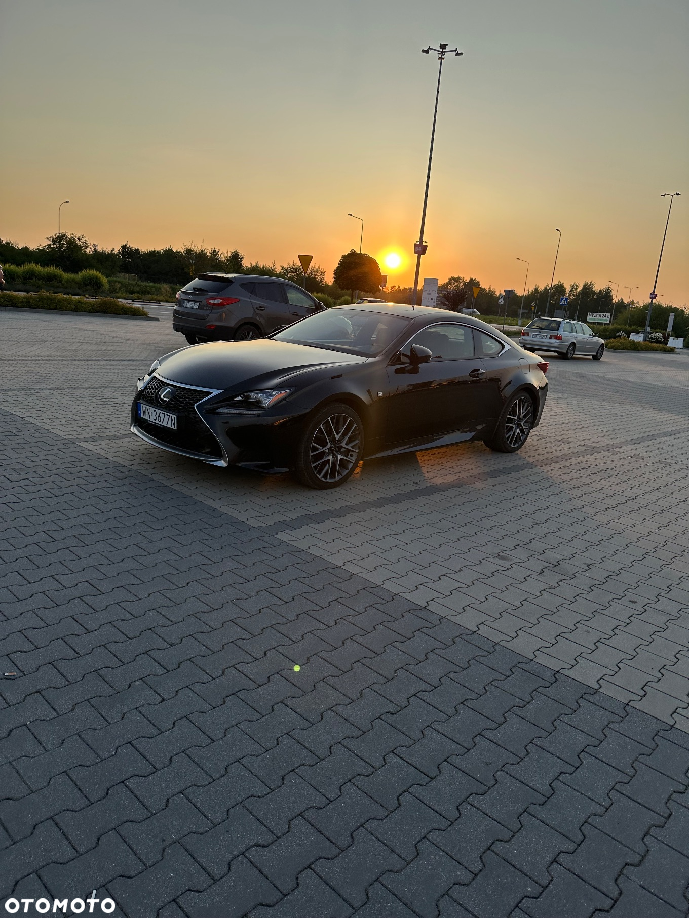 Lexus RC 200t / 300 F Sport - 24