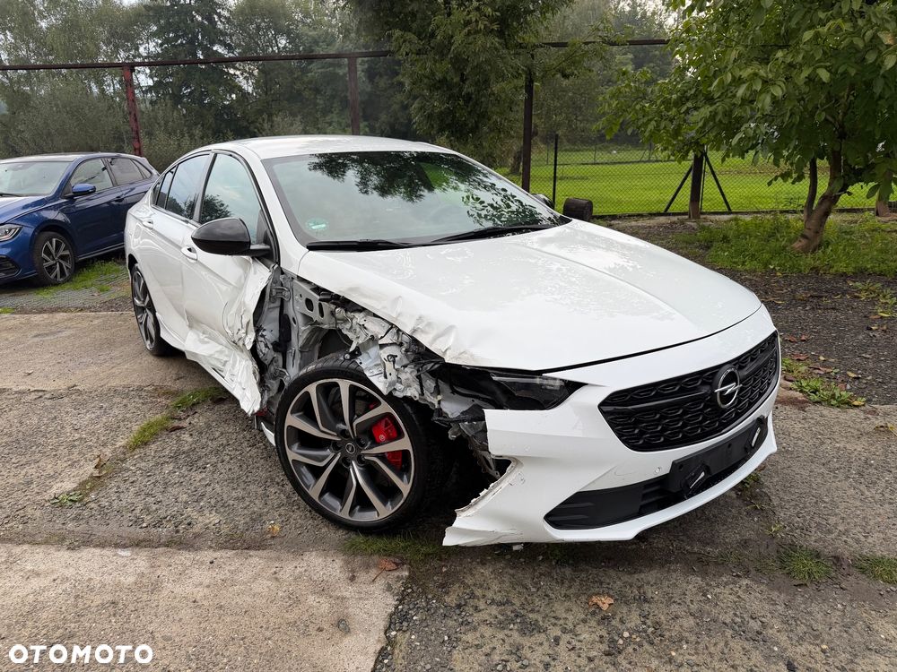 Opel Insignia 2.0 T 4x4 GSi S&S - 2