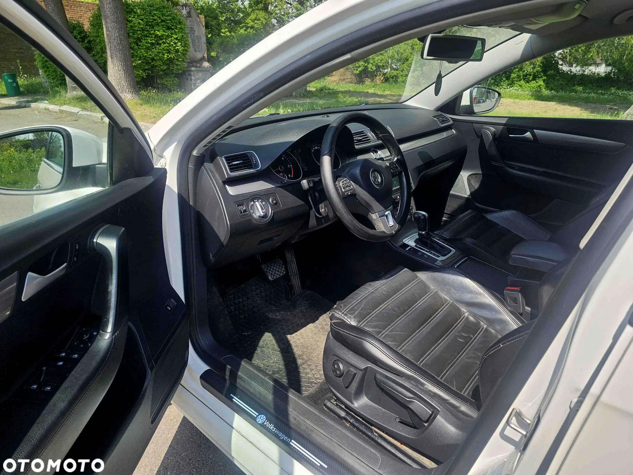 Volkswagen Passat Variant 2.0 TDI 4Motion DSG BlueMotion Tech R-Line - 11