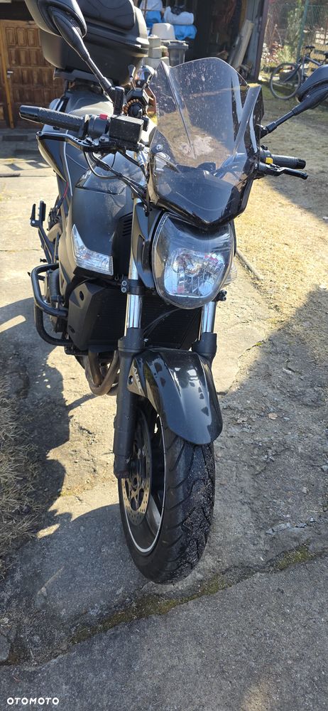 Suzuki GSR - 13