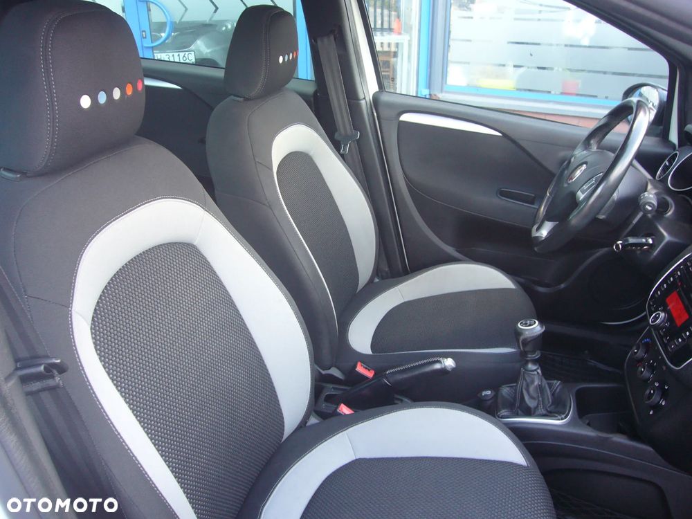 Fiat Punto 1.4 Young - 19