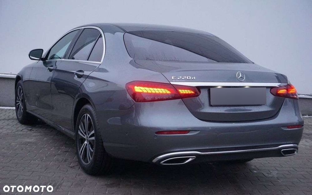Mercedes-Benz Klasa E 220 d Avantgarde - 3