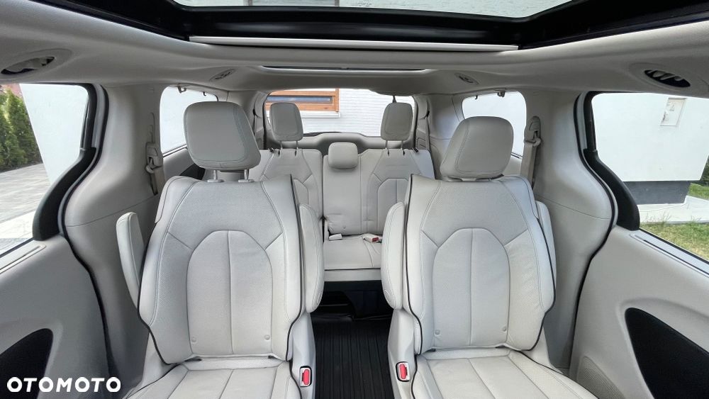 Chrysler Pacifica - 7