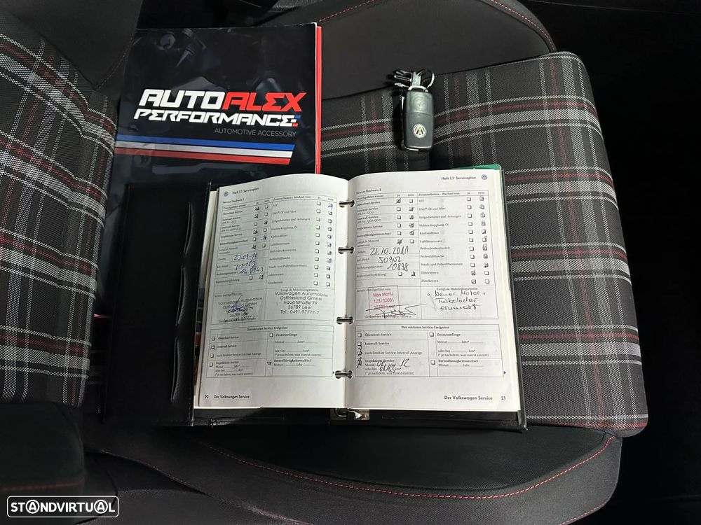 VW Golf 2.0 GTI - 45