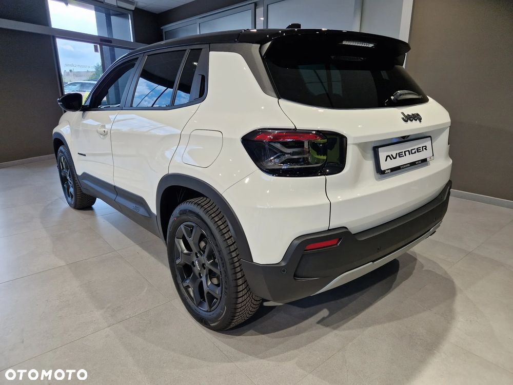 Jeep Avenger 1.2 T3 mHEV Black Edition FWD eDCT6 - 29
