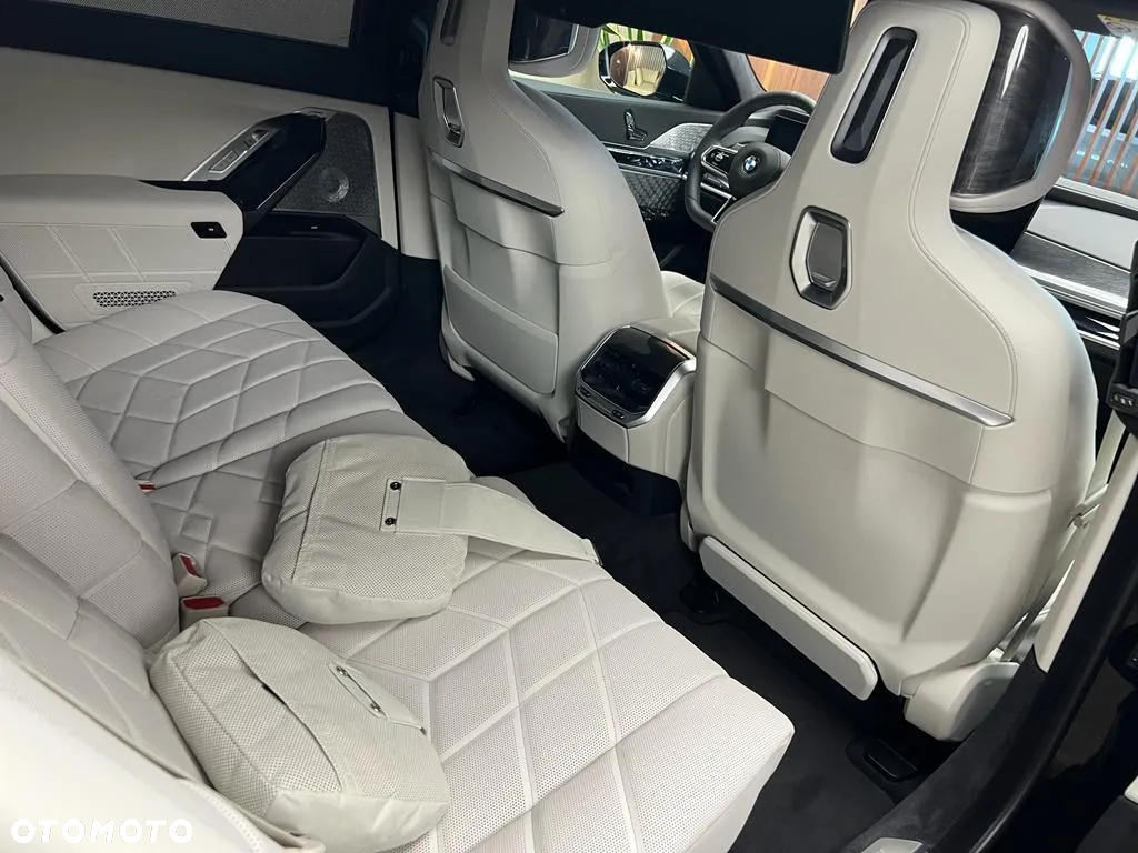BMW Seria 7 - 4