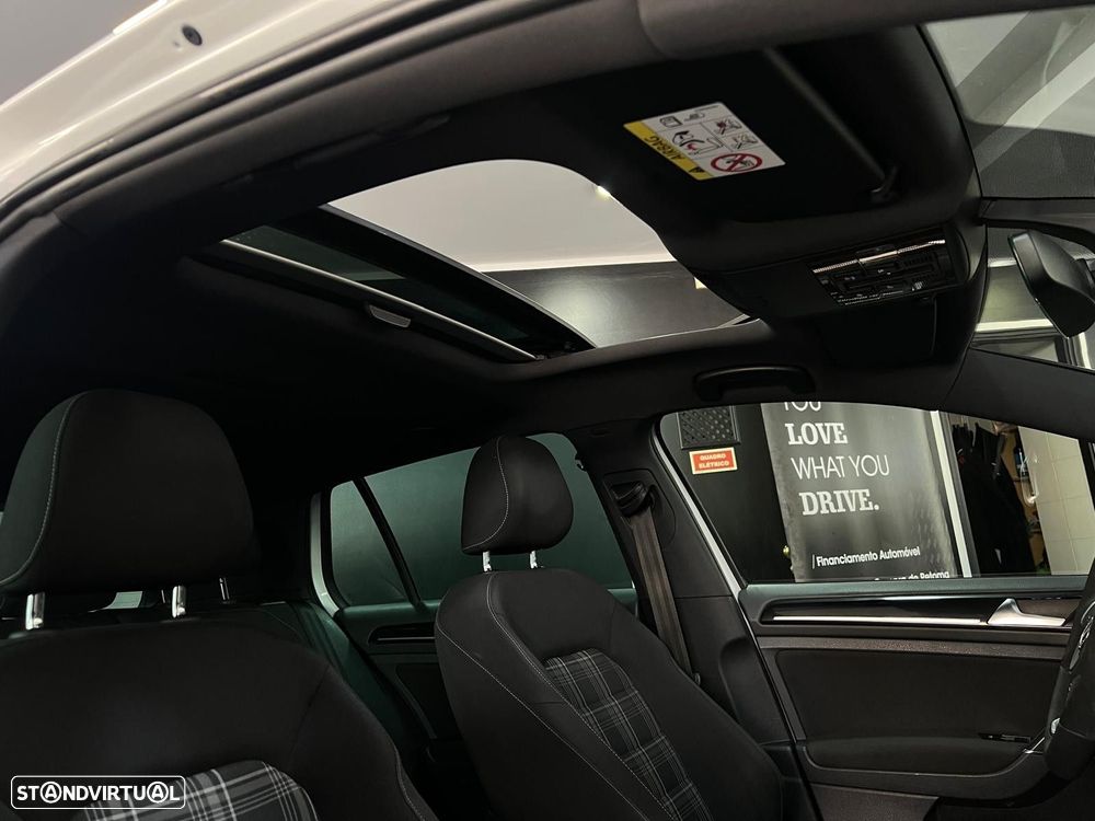 VW Golf 2.0 TDI GTD - 29