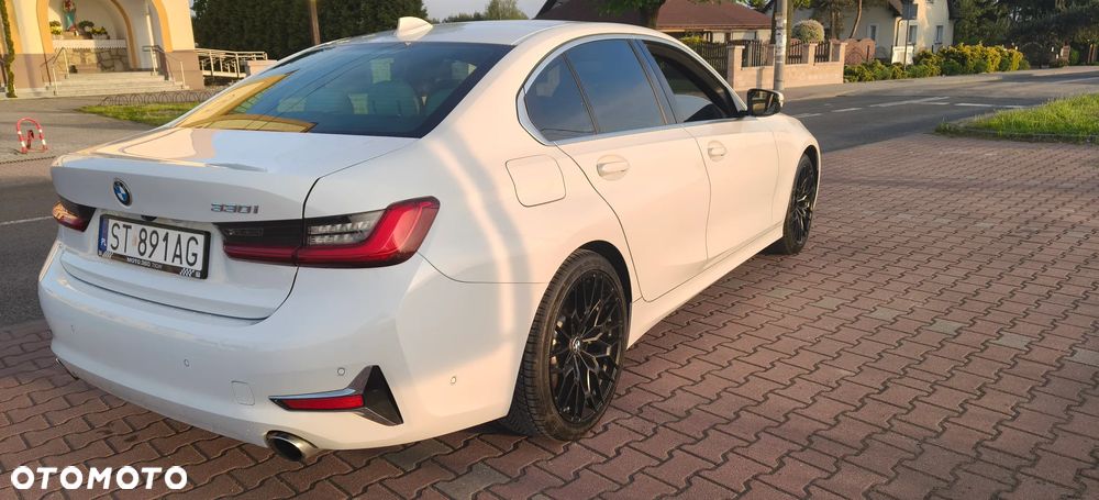 BMW Seria 3 330i - 6