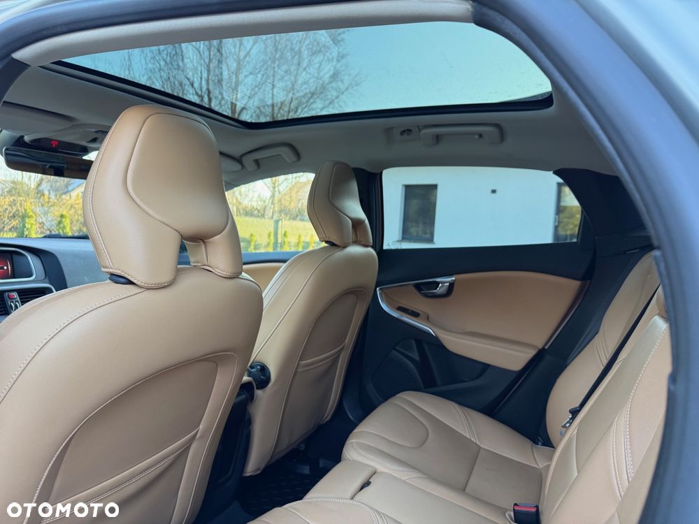 Volvo V40 Cross Country T4 AWD Geartronic Summum - 6