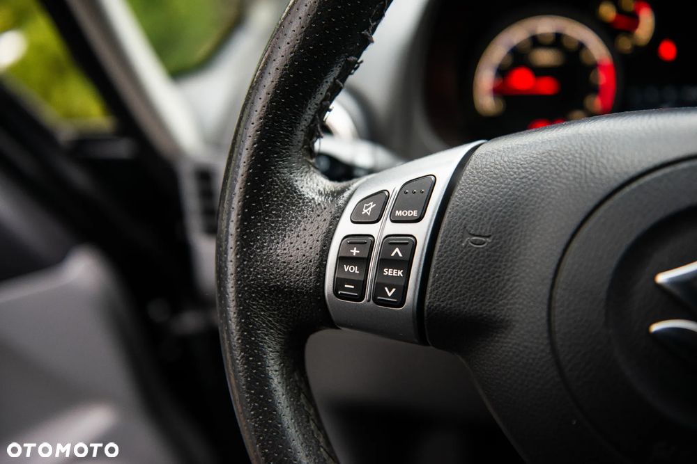Suzuki SX4 1.6 Premium - 31