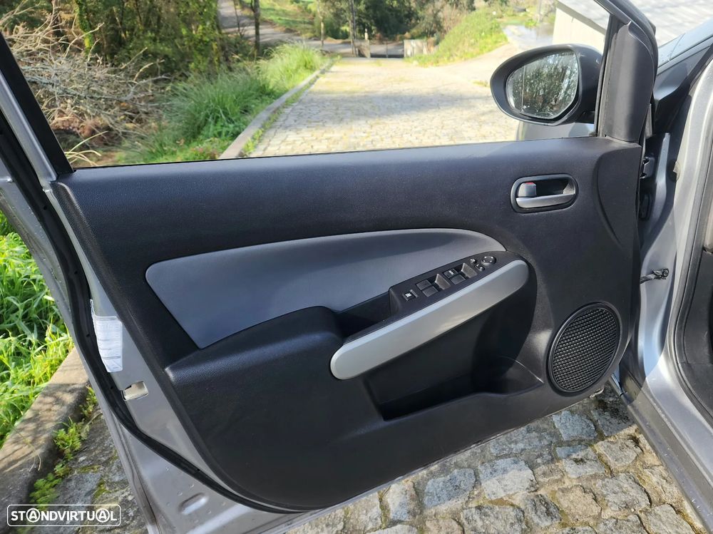 Mazda 2 1.3 MZR Exclusive - 16