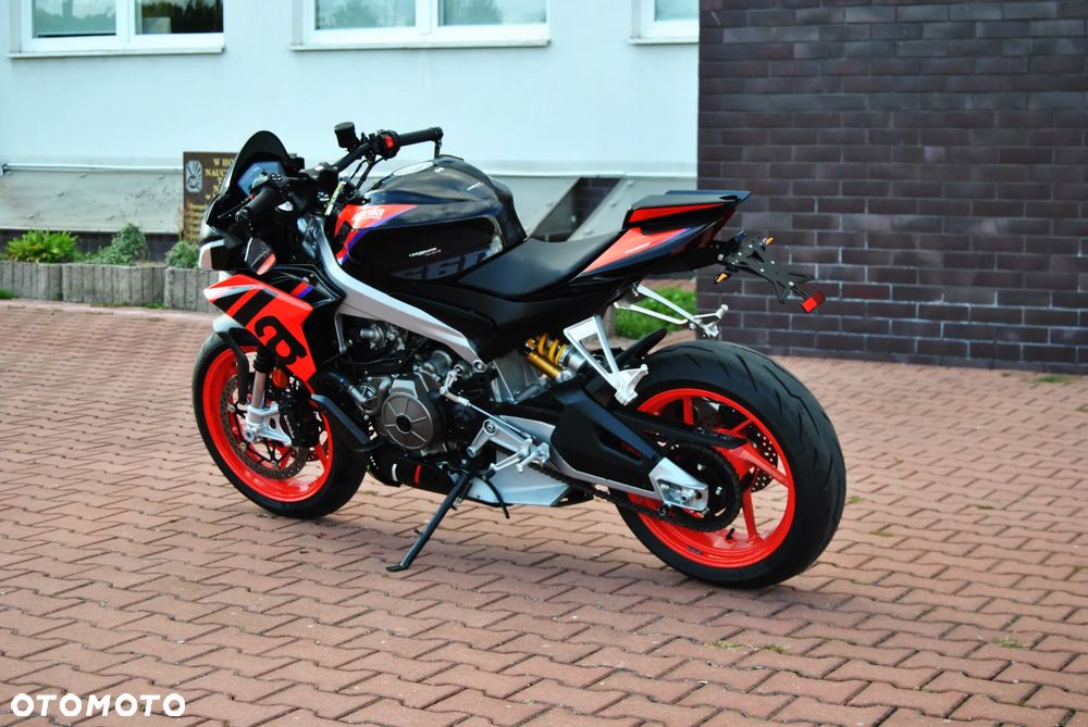 Aprilia Tuono - 6