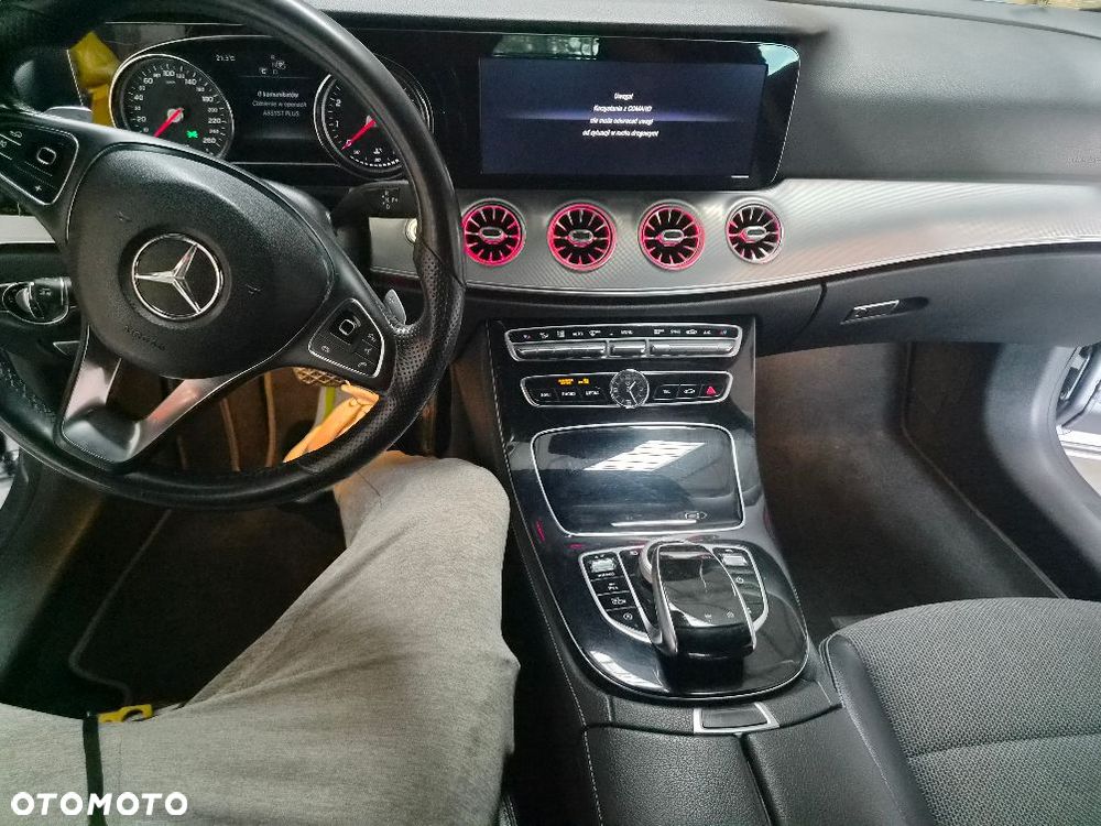 Mercedes-Benz Klasa E 300 9G-TRONIC - 10