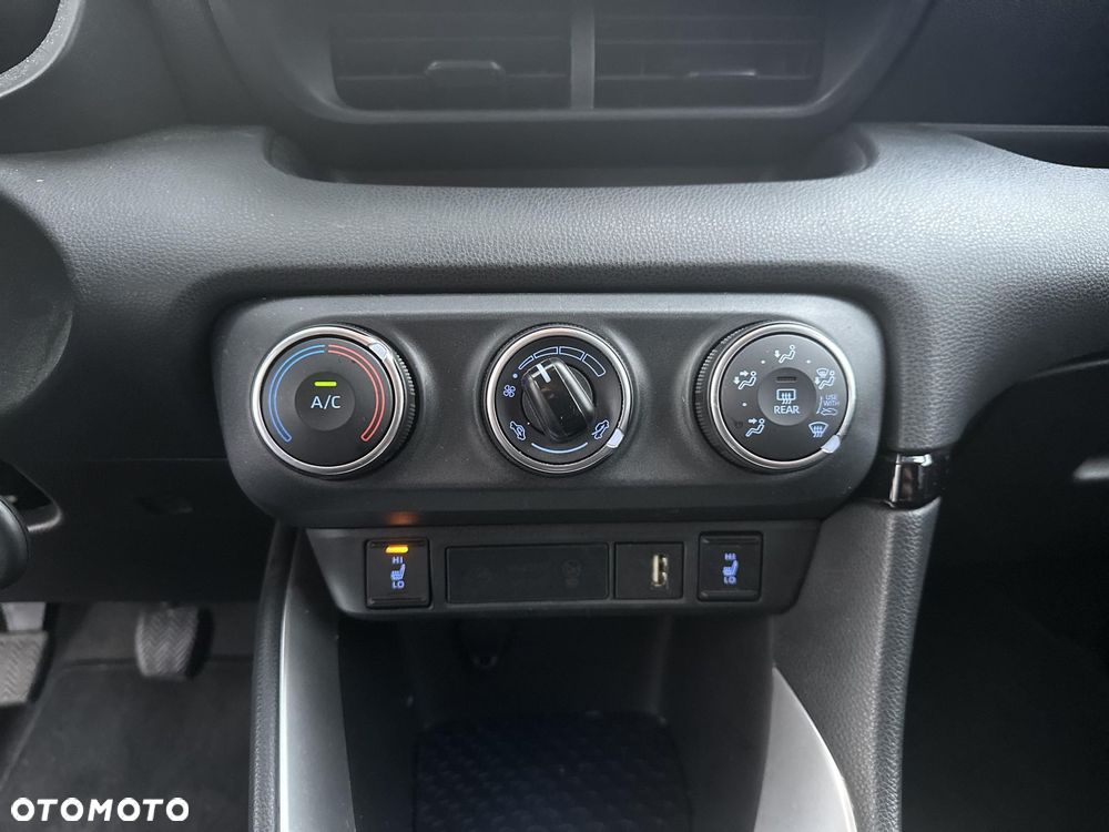Toyota Yaris - 16