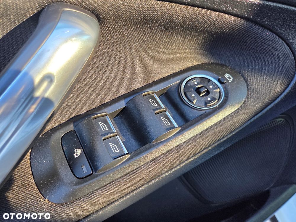 Ford S-Max 2.0 TDCi DPF Business Edition - 19