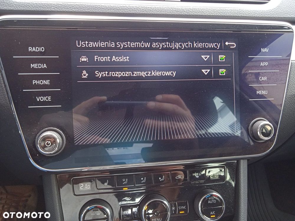 Skoda Superb 1.5 TSI Ambition DSG - 30