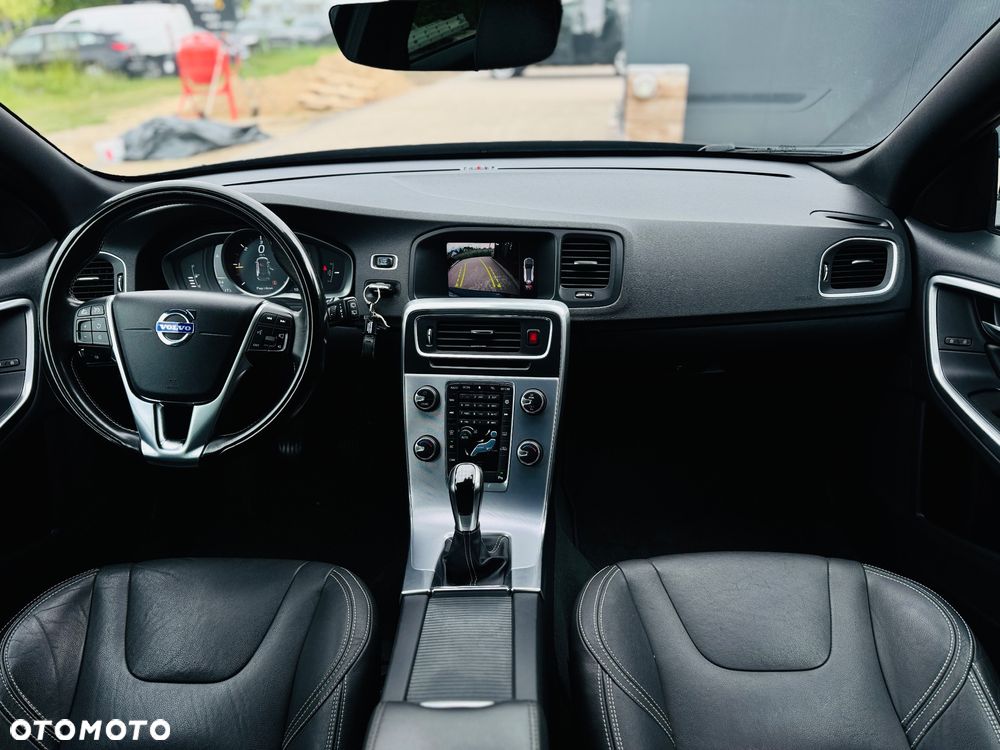 Volvo V60 D2 Drive-E R-Design Kinetic - 19