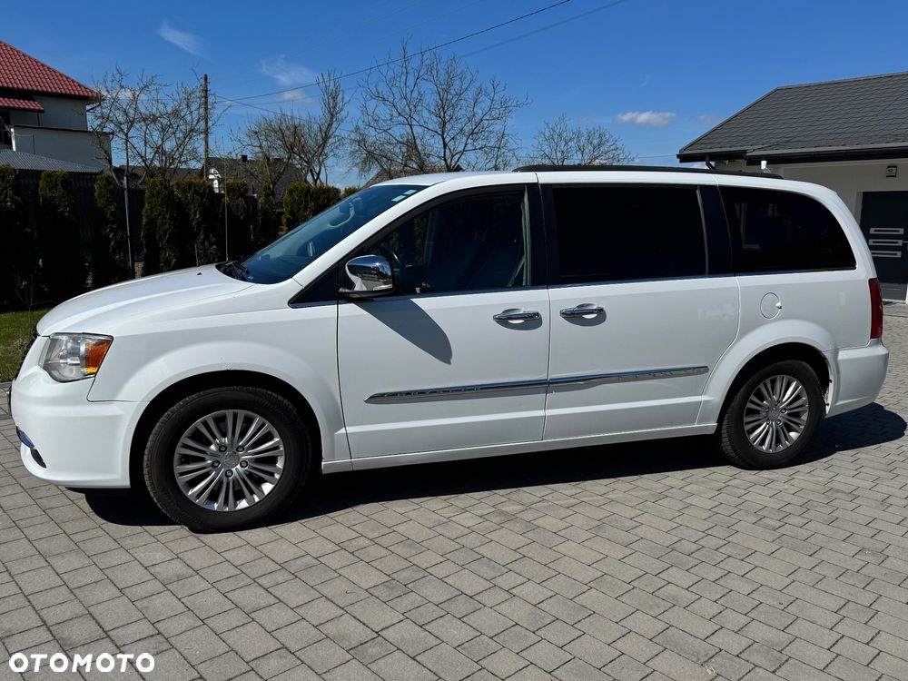 Chrysler Town & Country 3.6 Touring - 2