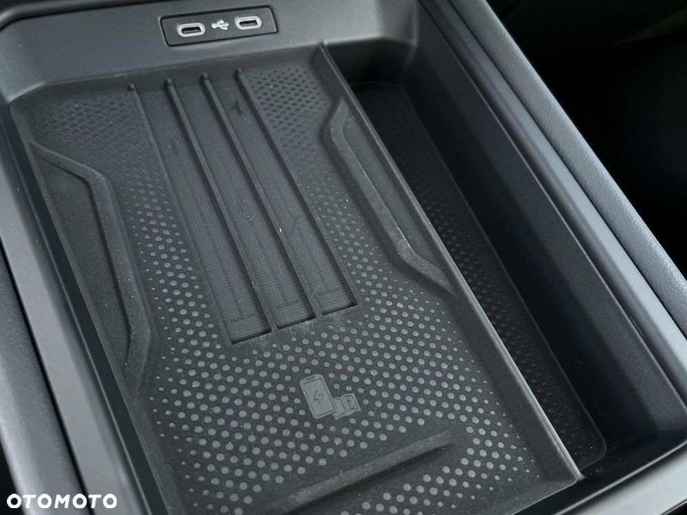 Volkswagen T-Roc - 28