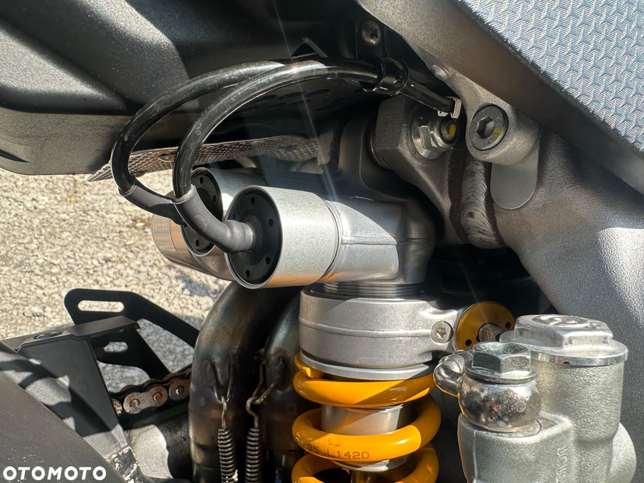 Aprilia Tuono - 9