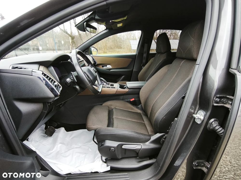 DS Automobiles DS 7 Crossback - 31