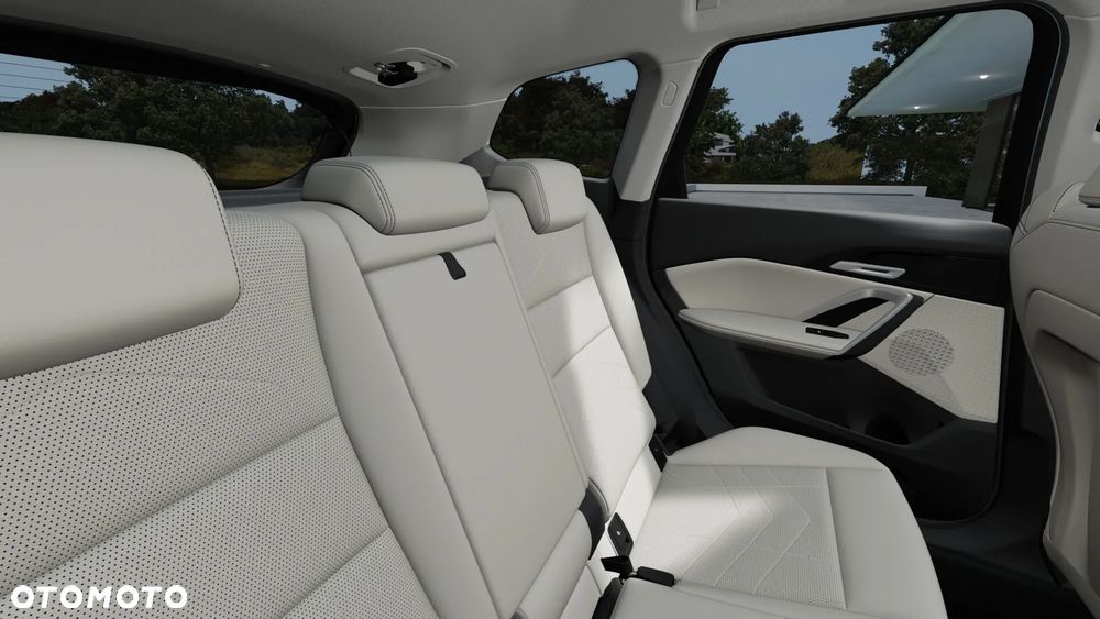 BMW X1 sDrive18i xLine - 12