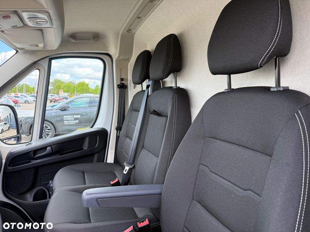 Peugeot Boxer Furgon L2H2 - 12