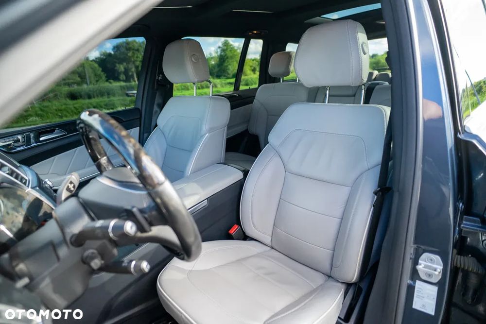 Mercedes-Benz GL 350 BlueTEC 4Matic 7G-TRONIC - 33